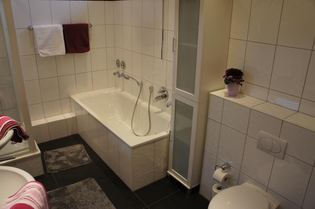 Ferienwohnung Poettershof Krefeld Habitación foto